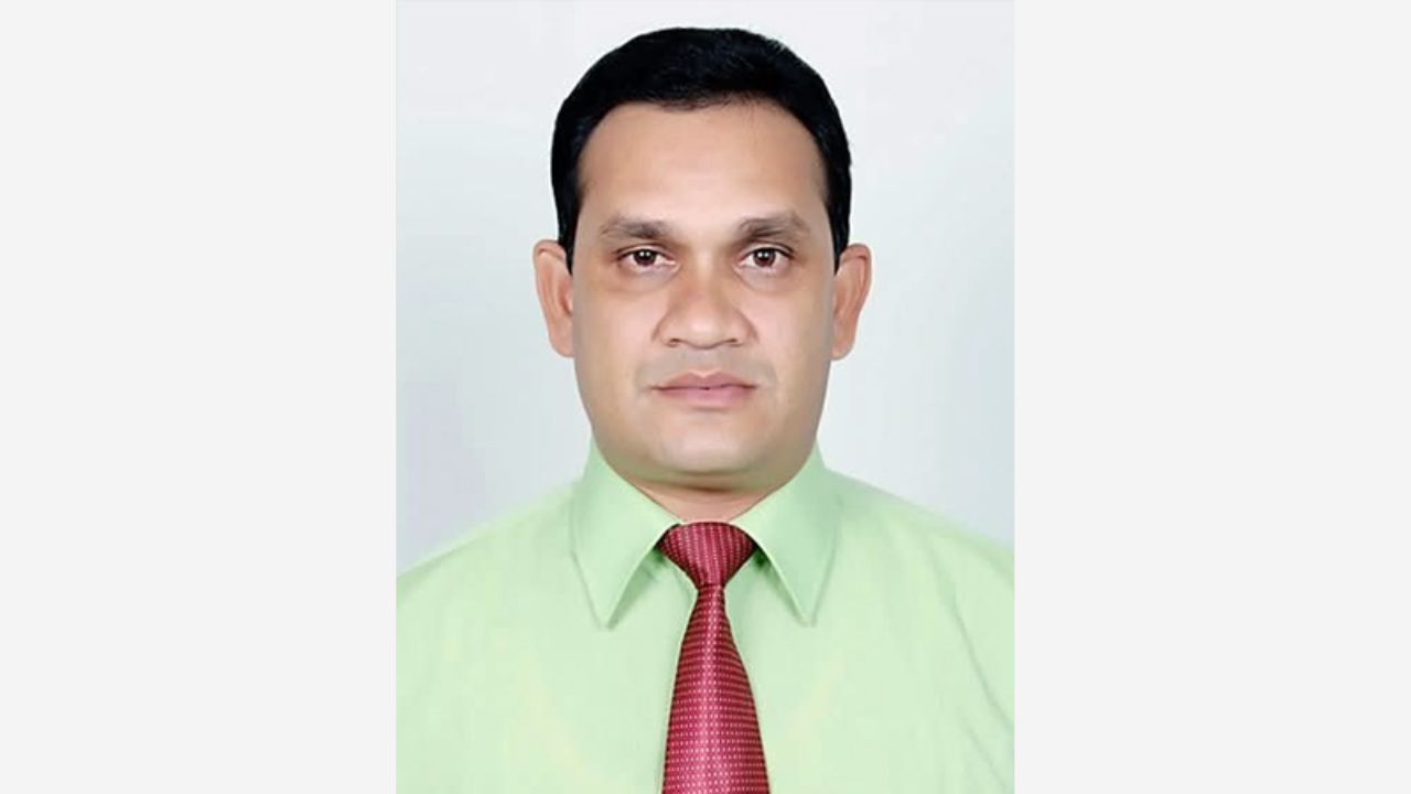 সড়ক ও ড্রেন নির্মাণ কাজ না পাওয়ায় প্রকৌশলীকে লাঞ্ছিত করলেন বিএনপি নেতা